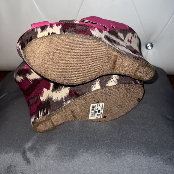 Pink/Multicolored Wedge - Picture 6 of 6